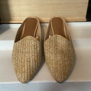 Tan slide flats. Universal Threads. Size 10